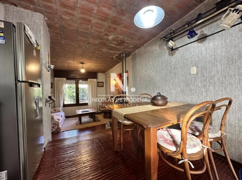 En venta casa en Pinares de 2 dormitorios, con de