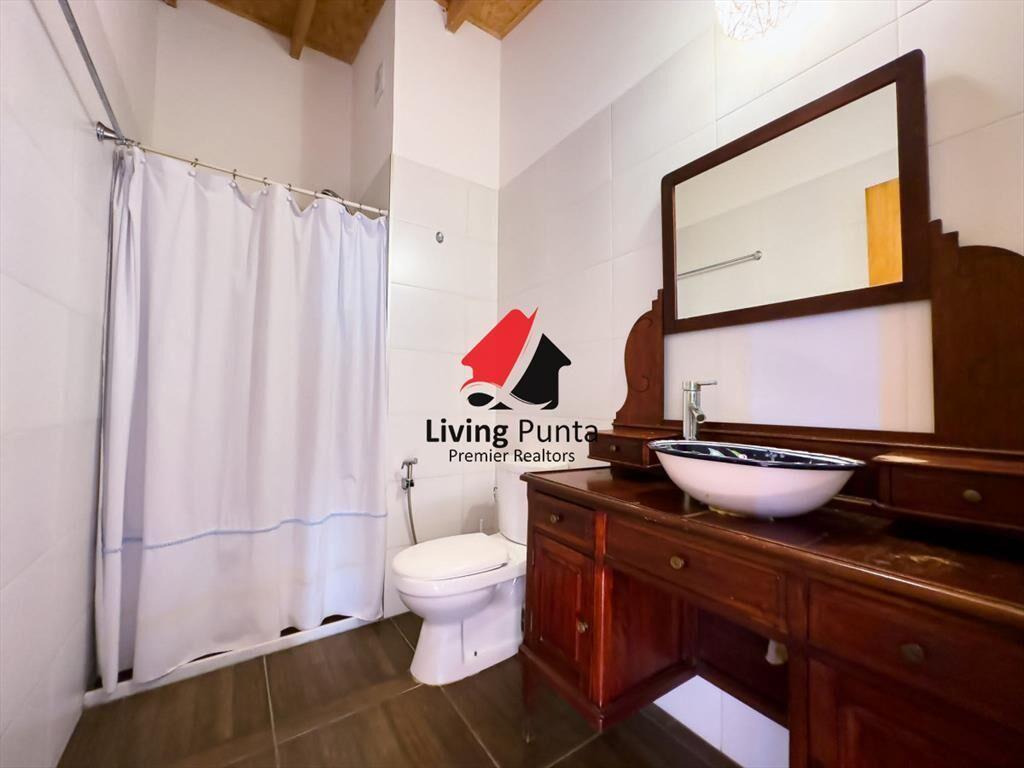Alquiler casa en Manantiales, 3 dormitorios con piscina
