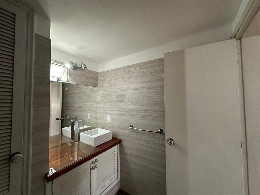 Se alquila Apartamento de dos dormitorios sobre la rambla d