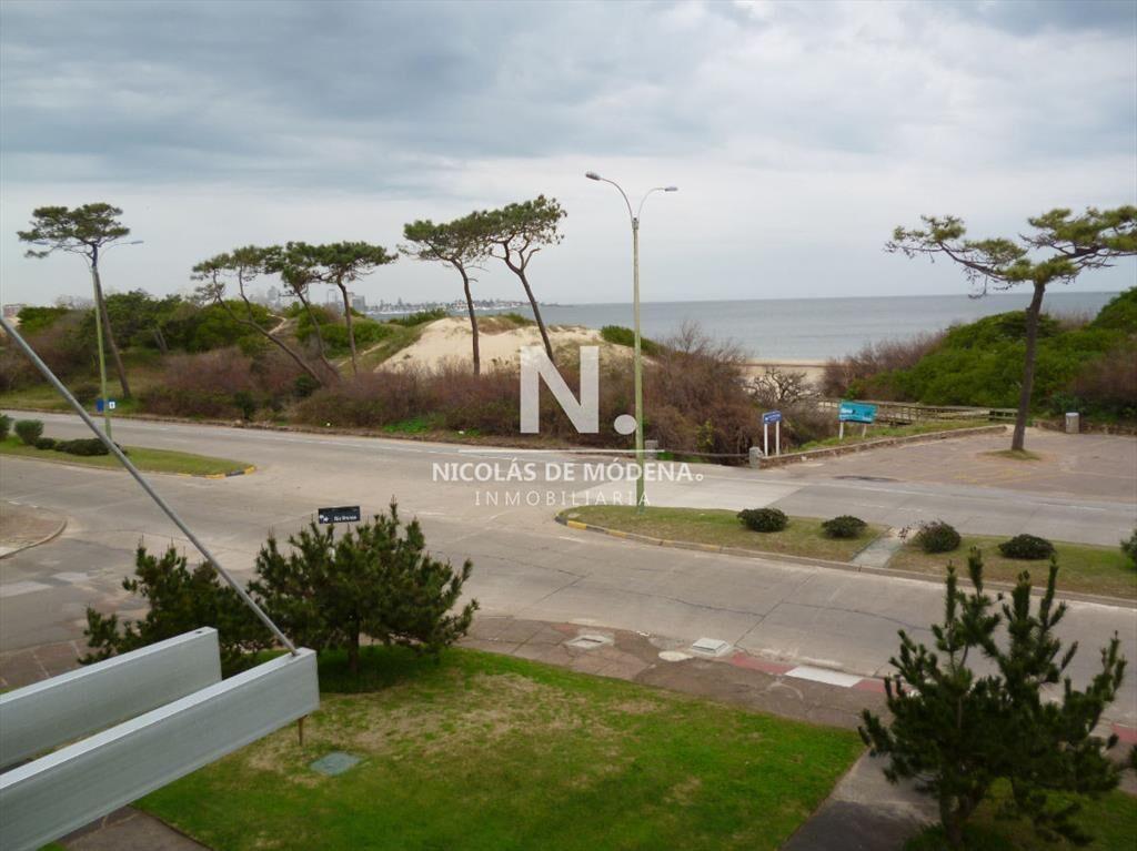 Exclusivo Apartamento Reciclado Frente al Mar en