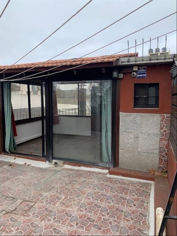casa en Tres Cruces 2 dormitorios,barbacoa parrillero