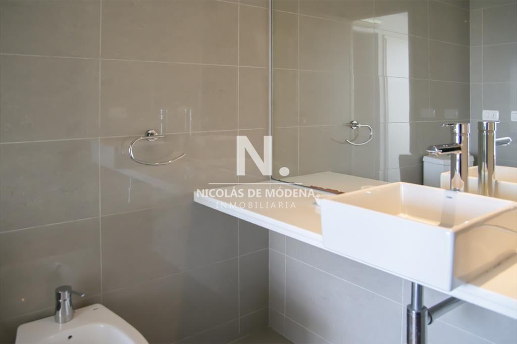 Apartamento de 2 dormitorios en venta en Torre a