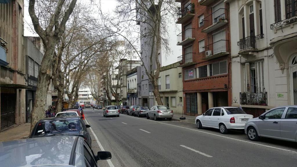 local comercial, Canelones y Andes, 8 mts de frente , 269 m