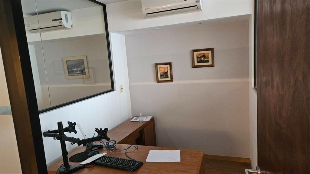 VENTA Oficina Ciudad Vieja 2 Baños