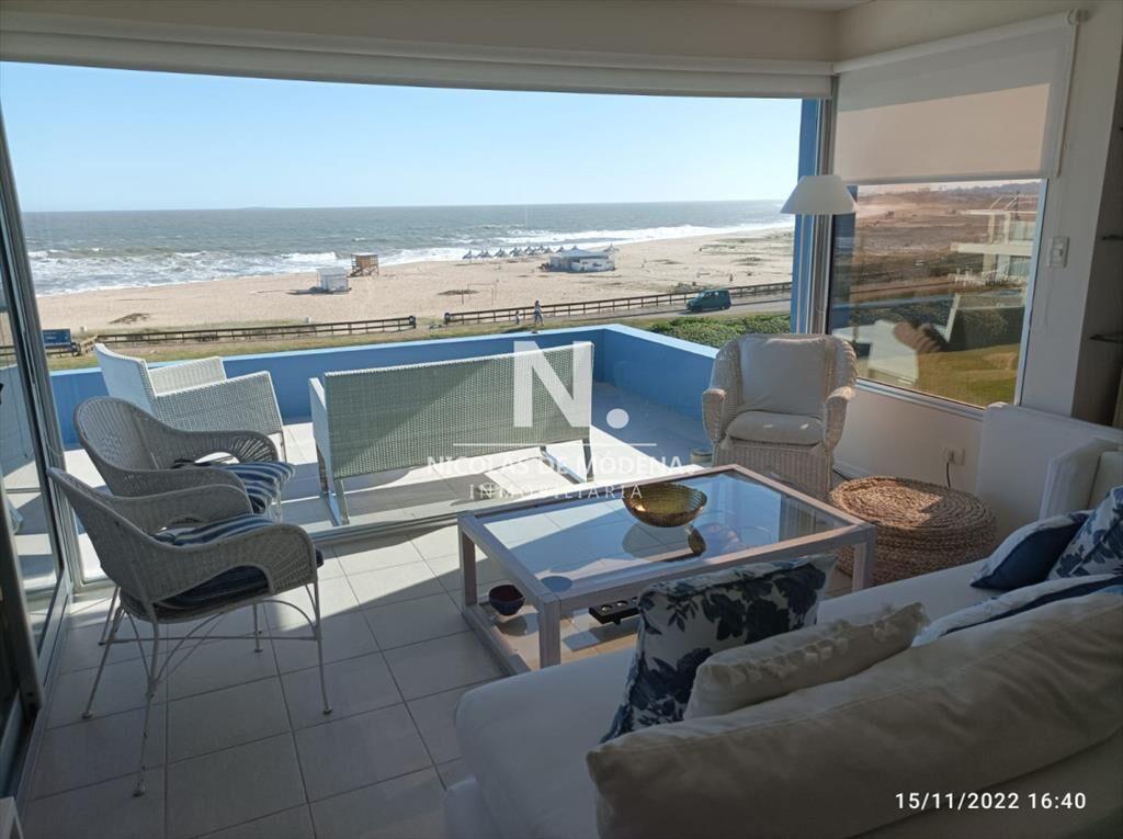 Apartamento en venta con vista al mar en de 2