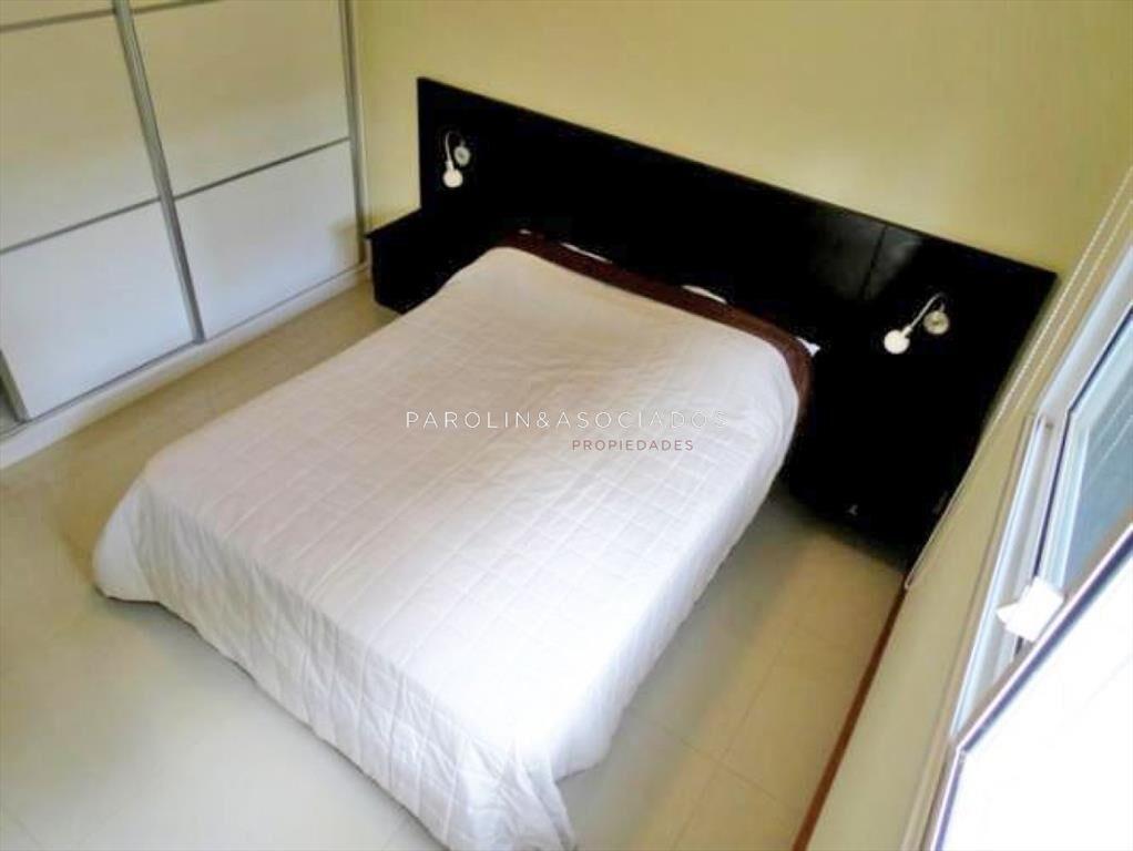 Casa en venta de 4 dormitorios en barrio Club del