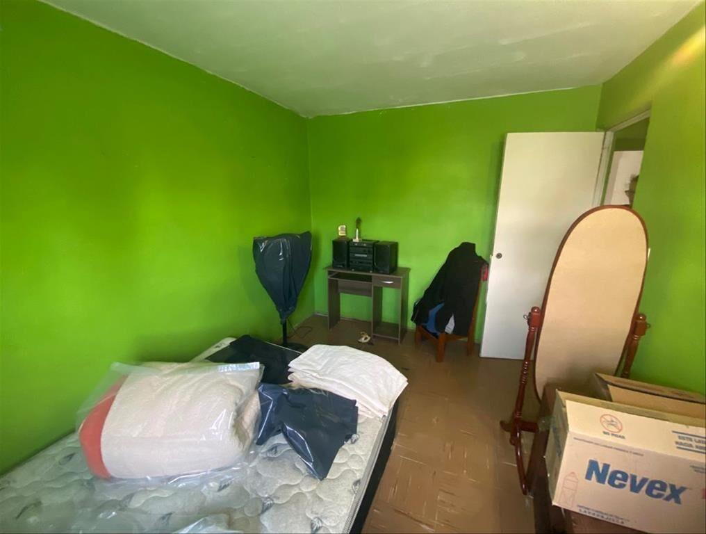 Apartamento de cuatro dormit. en venta en Complejo América