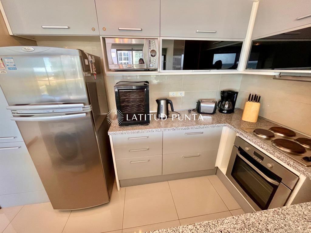 Apartamento 2 dormitorios con parrillero. Brava