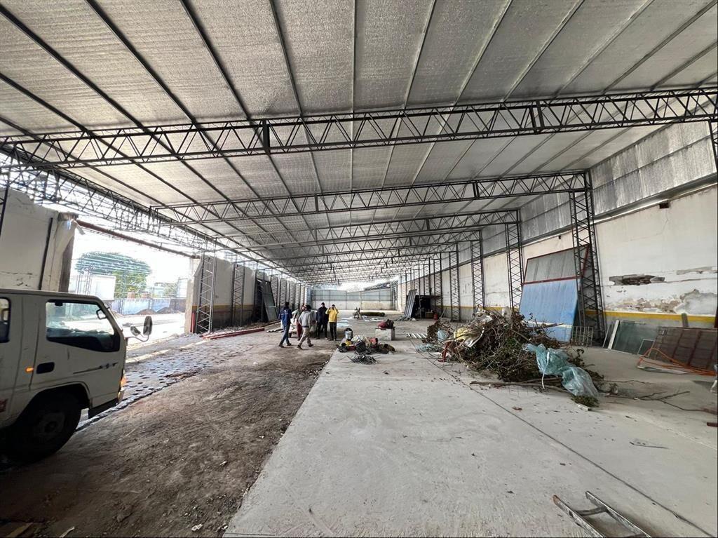 Alquiler local de 2000m2 en Bella Vista a estrenar