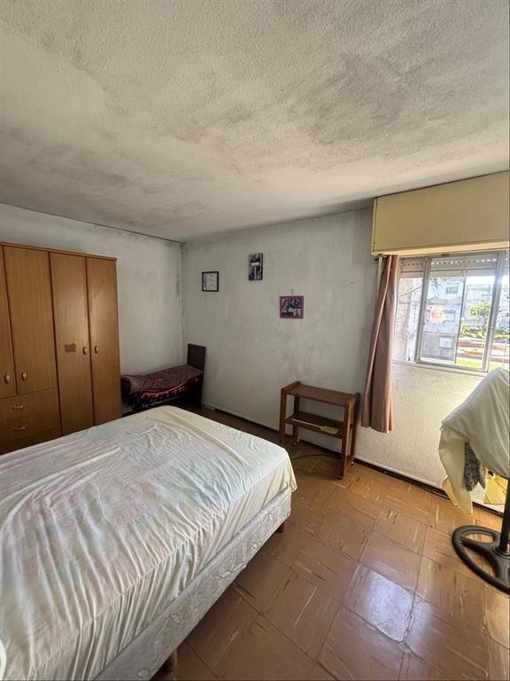 Apartamento de tres dormitorios en Complejo América.