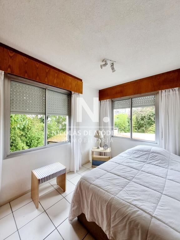 Vende apartamento de 3 dormitorios en Mansa Punta
