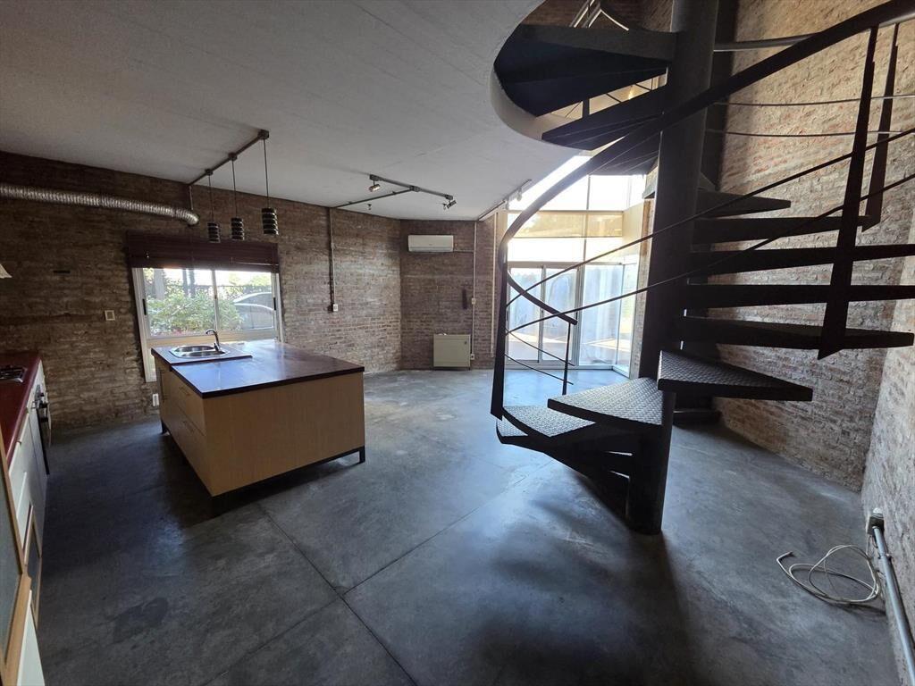 Apartamento -Loft, Puerto del Buceo, 76 m2, garage !!