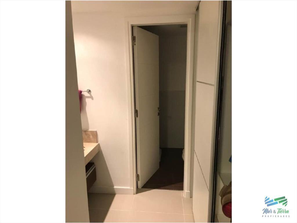 Apartamento en Brava, 3 dormitorios *