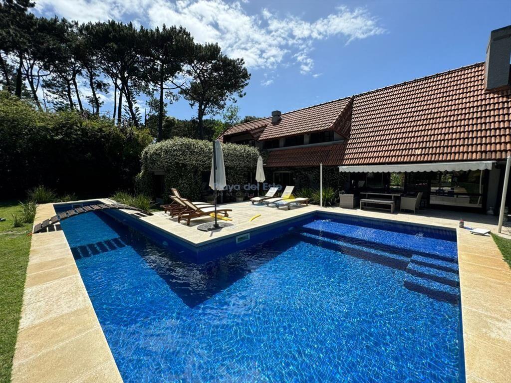 Casa en Venta de 5 dormitorios en Punta del este