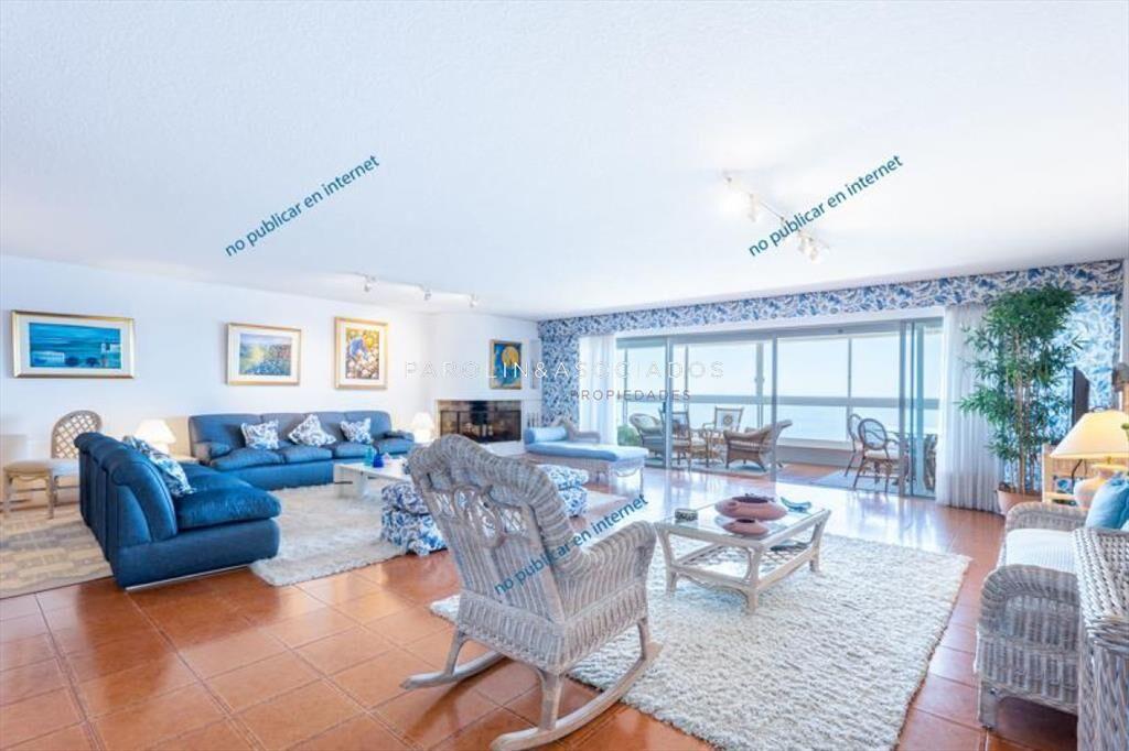 Apartamento en venta de 3 dormitorios en Punta