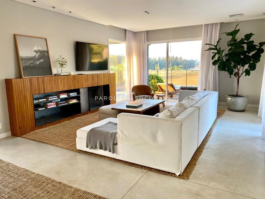 Casa de 4 dormitorios en venta en El Quijote, del