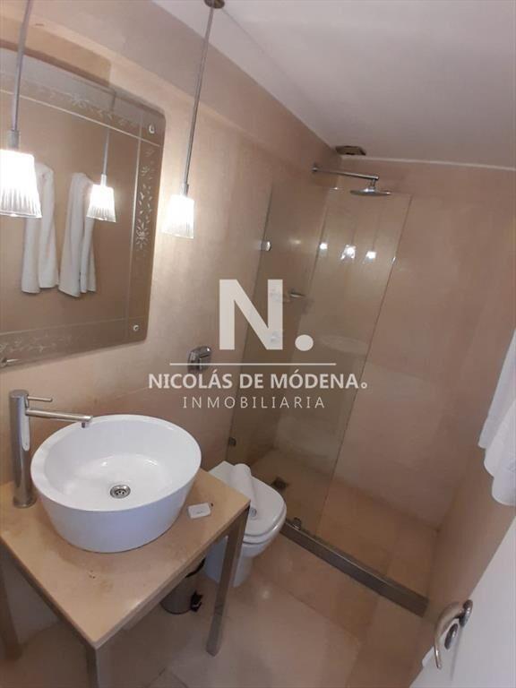 apartamento de 2 dormitorios y 2 baños, ubicado