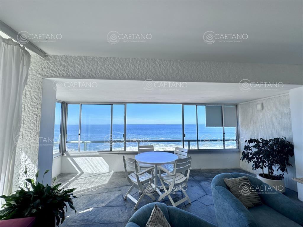 En venta y alquiler, apartamento en primera