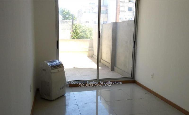 Apartamento monoambiente en venta con renta en Tres Cruces