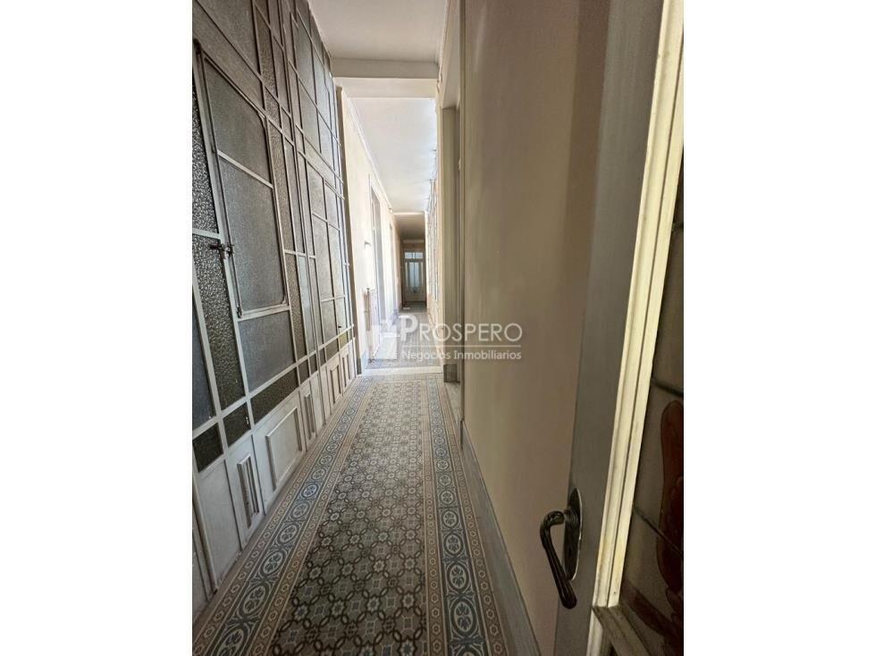 1382/1 Venta apto de época 4dorm+ escrit,c/balcón Centro