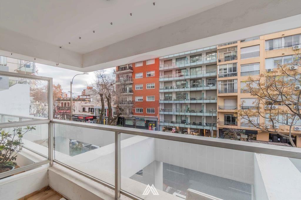 Venta Apartamento Punta Carretas 3 dorms y cochera