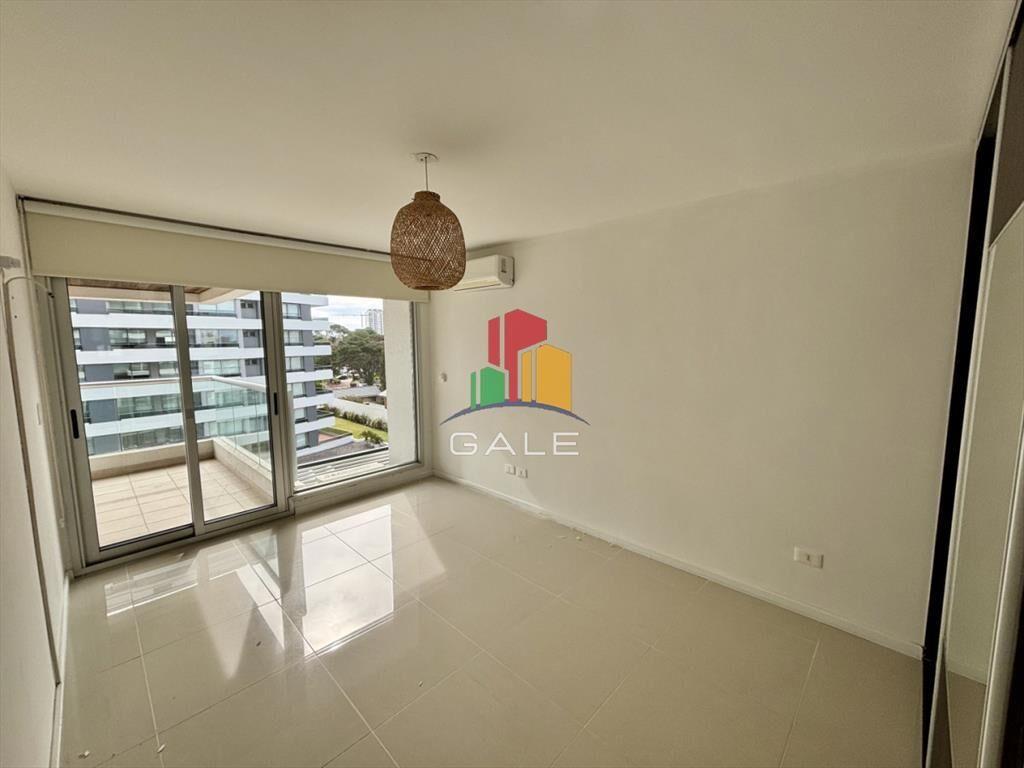 Venta de apartamento en Icon Brava Tower · Punta del Este.