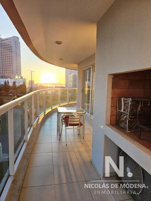 Apartamento en venta de 3 dormitorios en Punta del Este