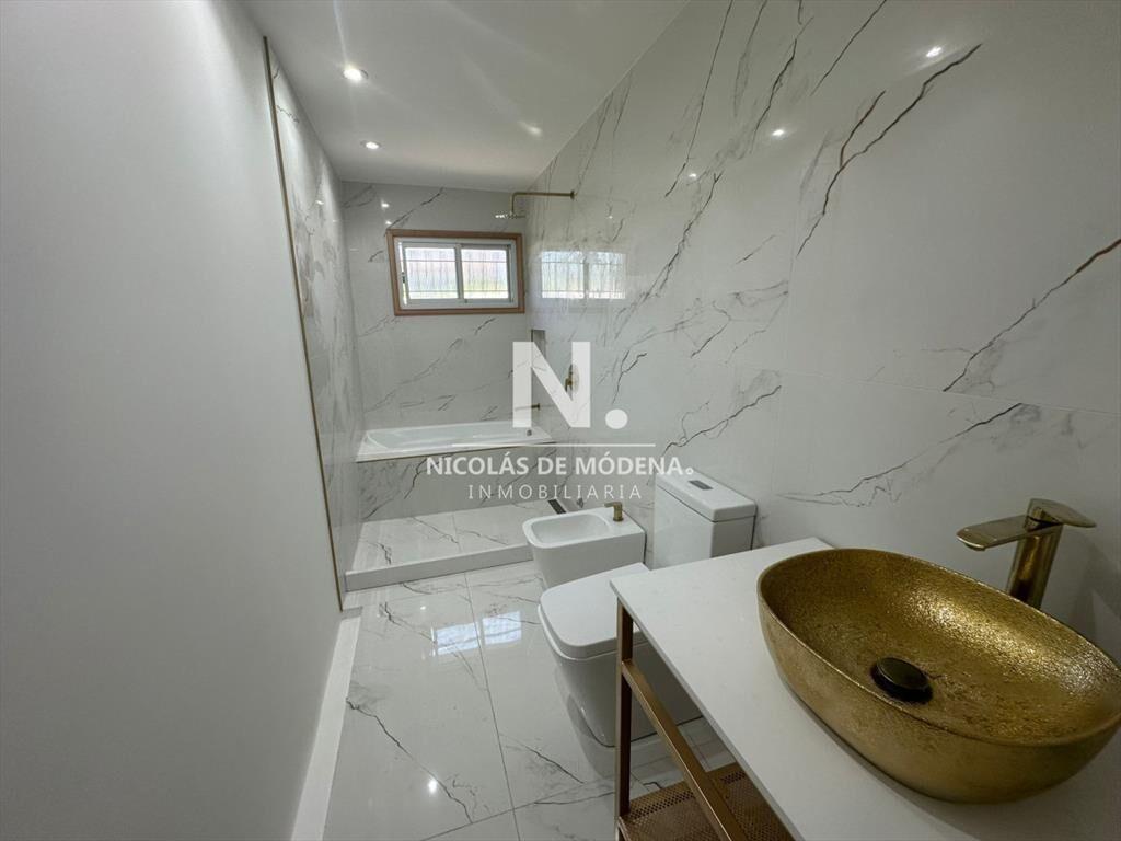 Casa en alquiler de 3 dormitorios en punta del este