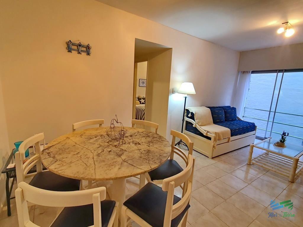 Alquilo apartamento 1 dormitorio en Peninsula frente a la r