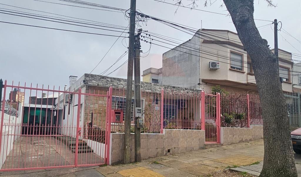 VENTA TERRENO EN BUCEO con potencial inversor