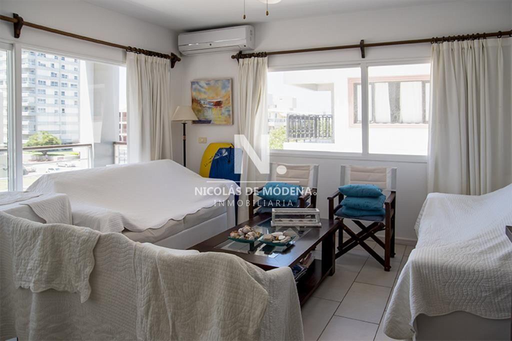 Hermoso departamento en venta, Península.