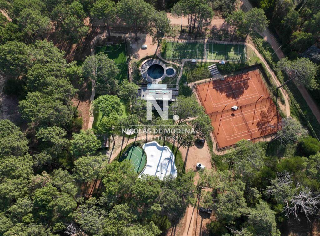 Terreno en barrio privado Reserva Montoya 500 mts