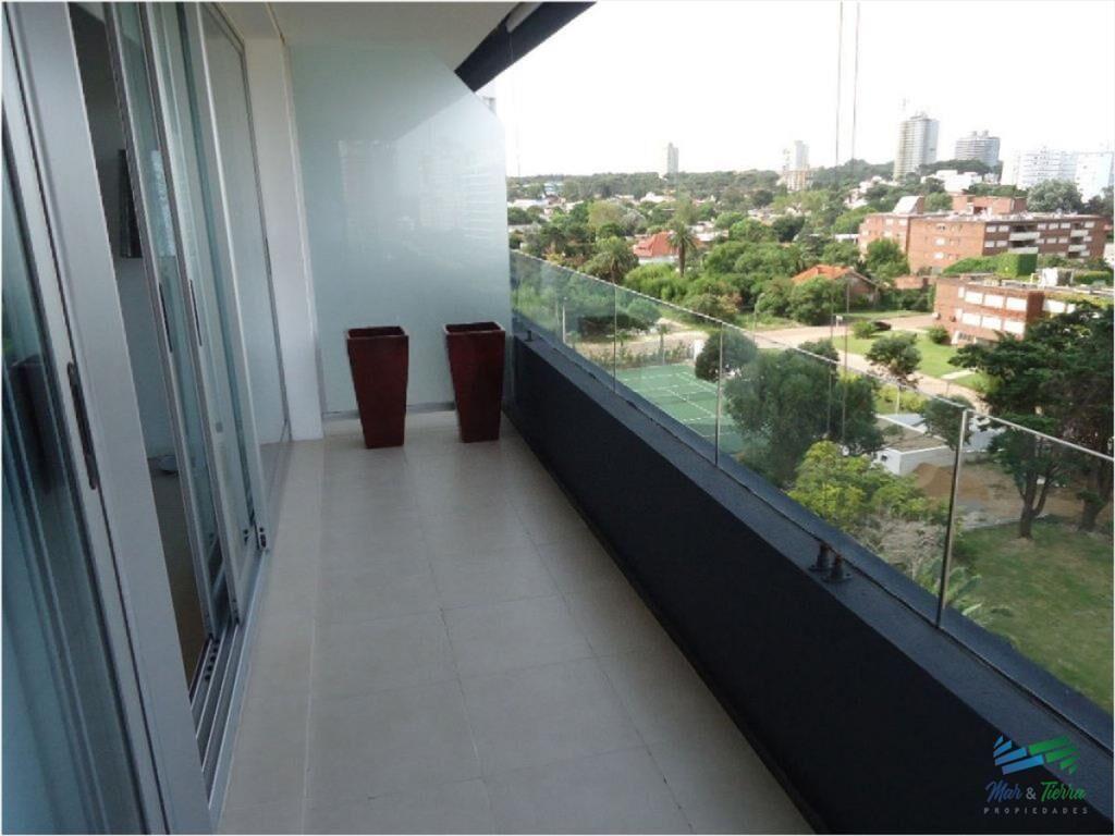 Apartamento de 2 dormitorios ,Punta del Este
