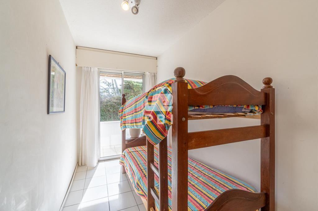 Apartamento en venta Playa Mansa 3 dormitorios -