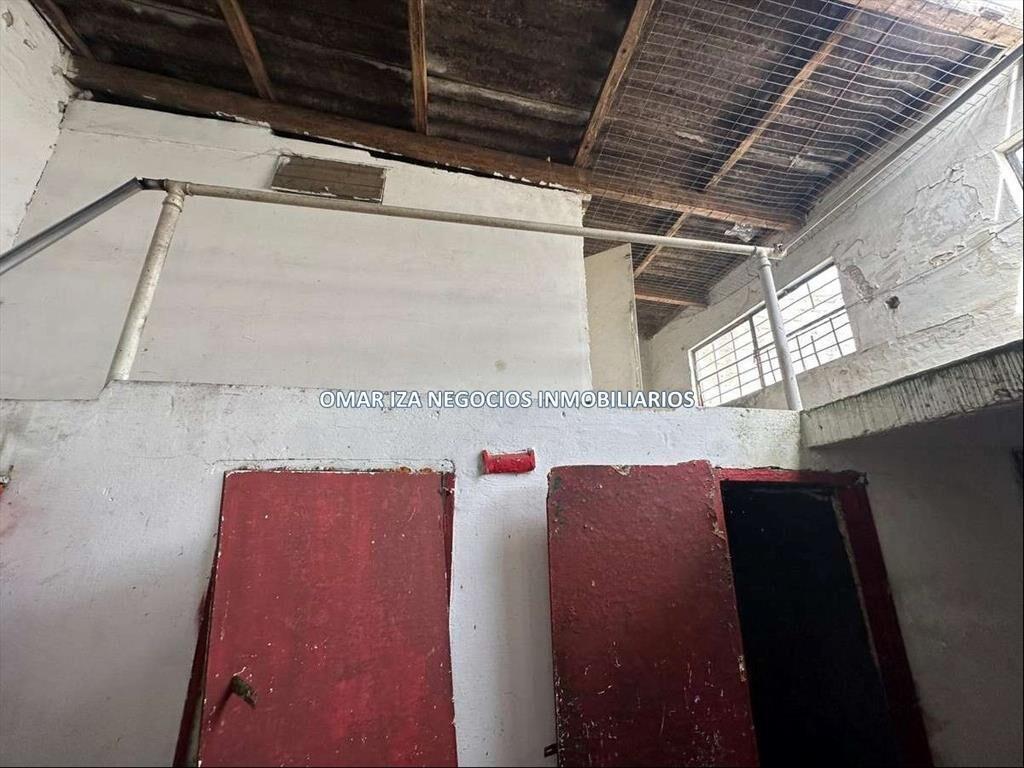 Alquiler y Venta local comercial a reciclar, prox Mercado M