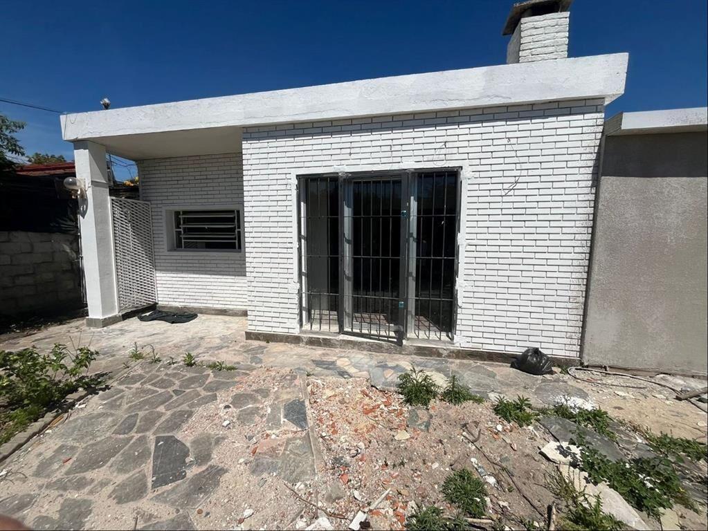 *** ALQUILADO *** EXCELENTE UBICACIÓN COMERCIAL Local Solym