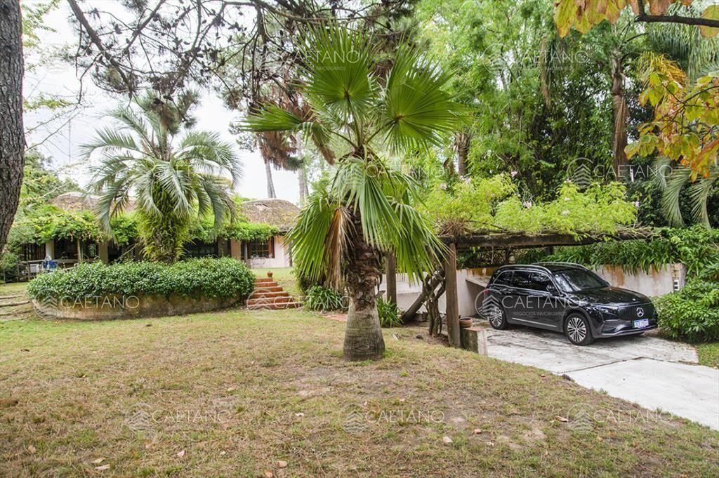 En venta casa de 1 dormitorio con dependencia en Cantegril