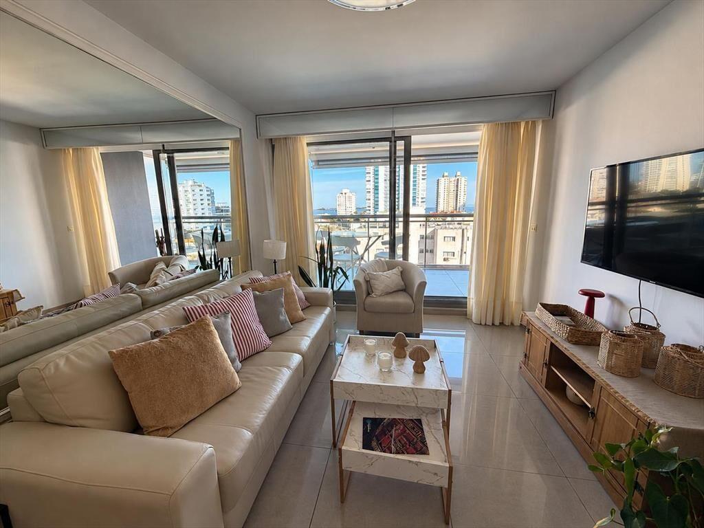 Apartamento de 1 dorm y 1/2 alquiler de temp Punta