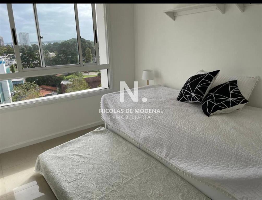En venta apartamento de 2 dormitorios en Jardines