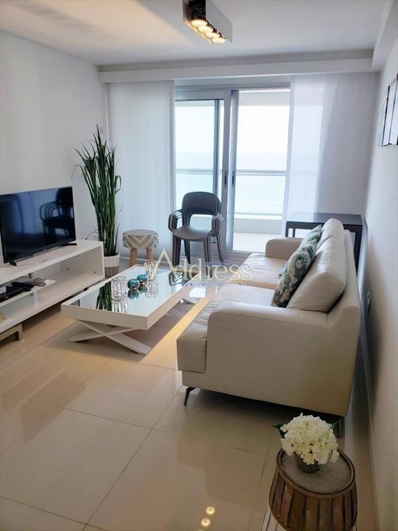 Playa Brava , edificio con amenities