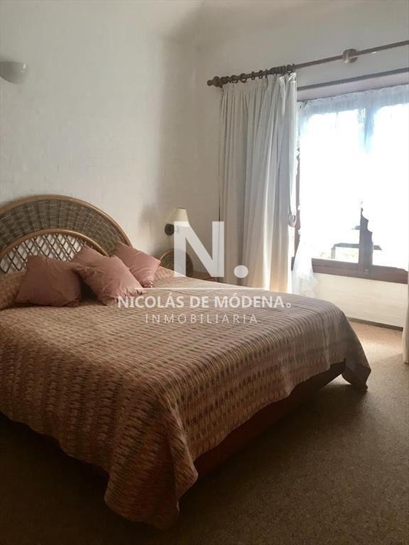 Vende comoda casa de 3 dormitorios, cerca del mar