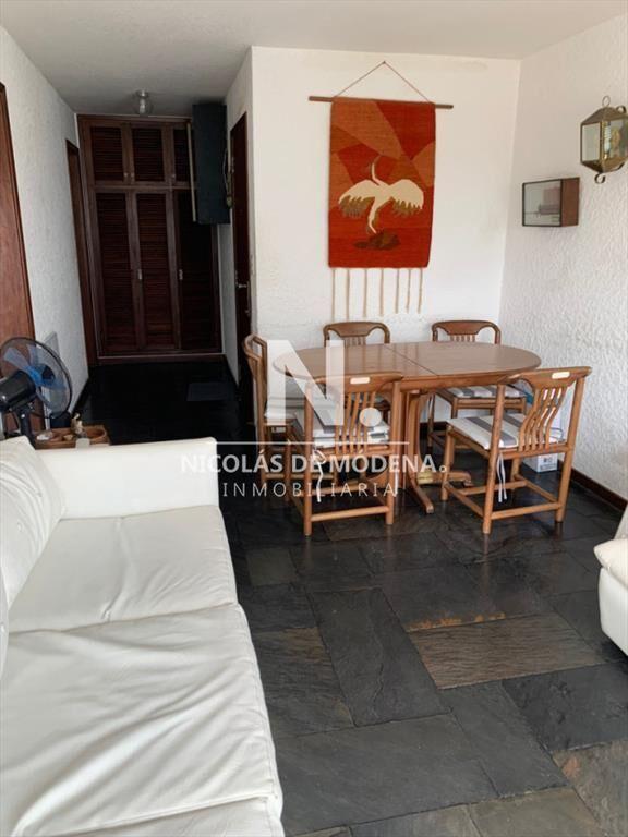 Apartamento de 1 dormitorio ubicado en un en de
