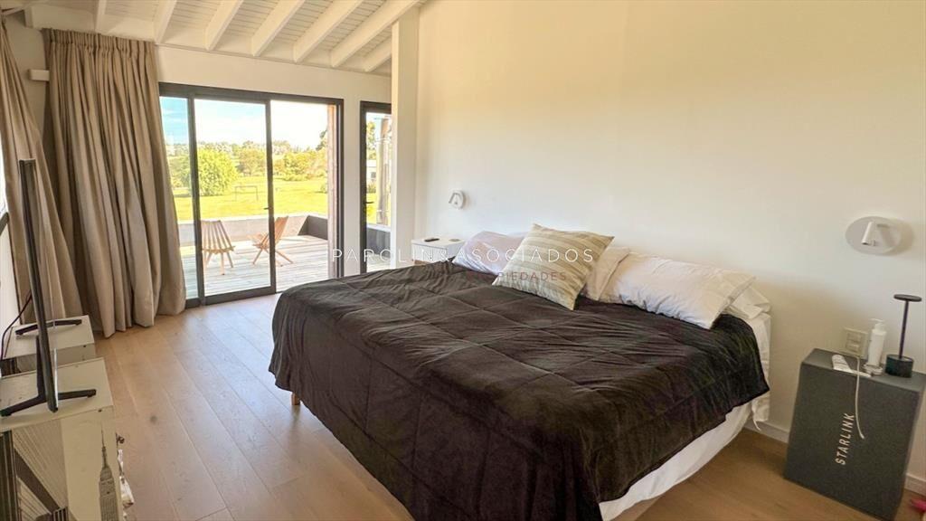 Casa en Venta de 4 dormitorios en suite, El Quijote La Barr