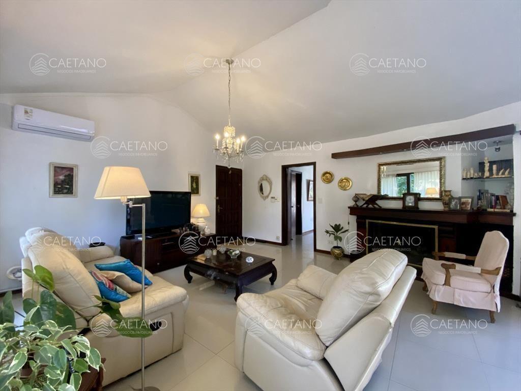 Hermosa casa, ubicada en un lugar inmejorable!