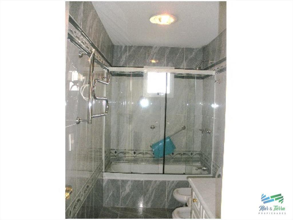 Apartamento de 3 dormitorios con vista al mar del