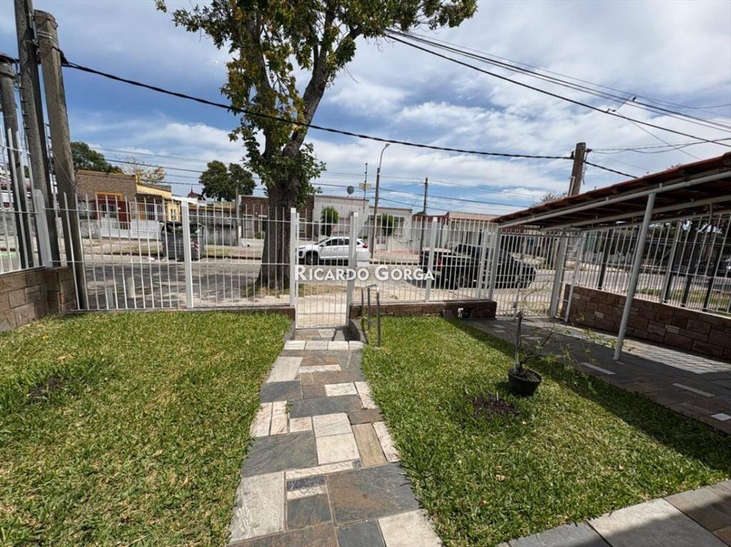 Venta Casa 3 dorm + Apto 1 dorm, cocheras y fondo c/parr...