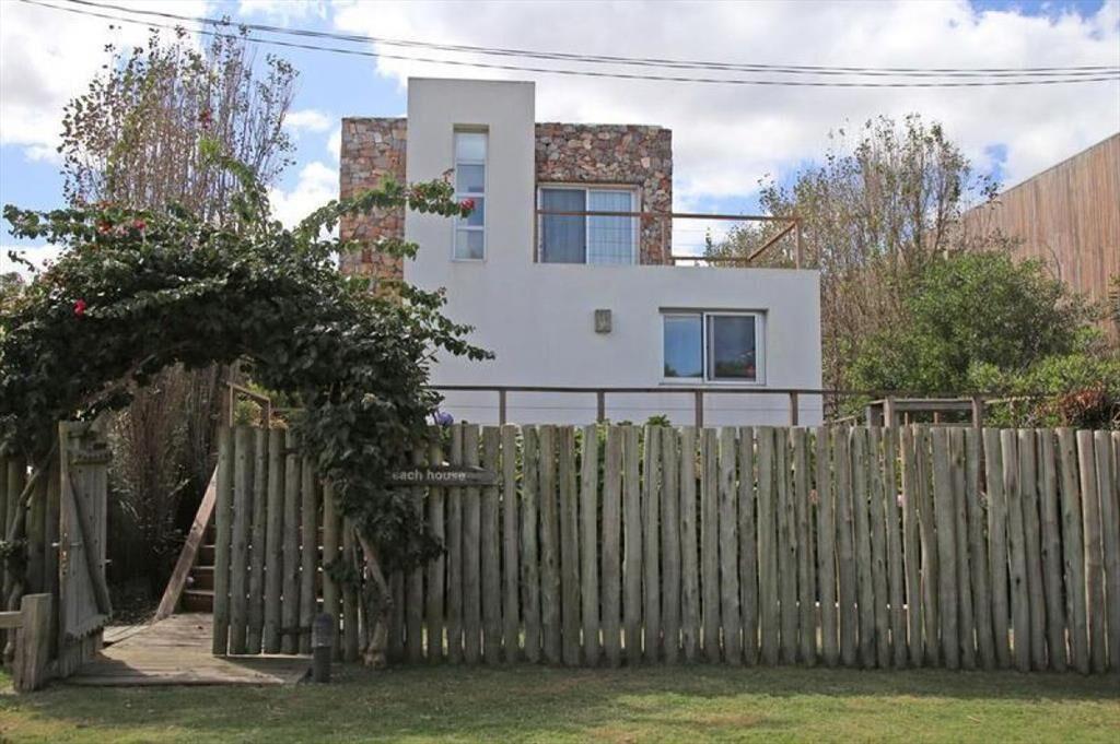CASA DE 2 DORMITORIOS EN SANTA MÃ?NICA. JOSÃ? IGNACIO