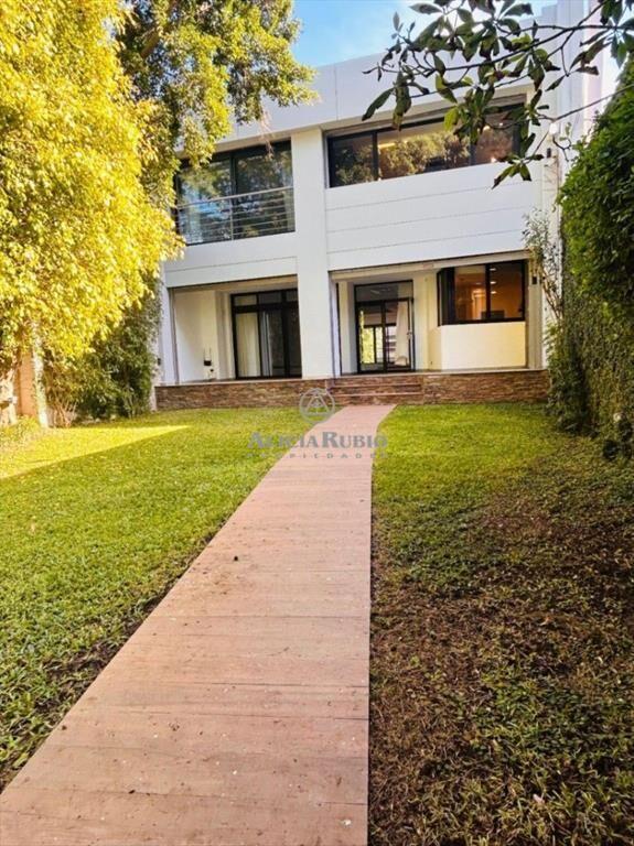 CASA DE REVISTA EN EL GOLF – 4 DORM. EN SUITE, 7 BAÑOS, ...