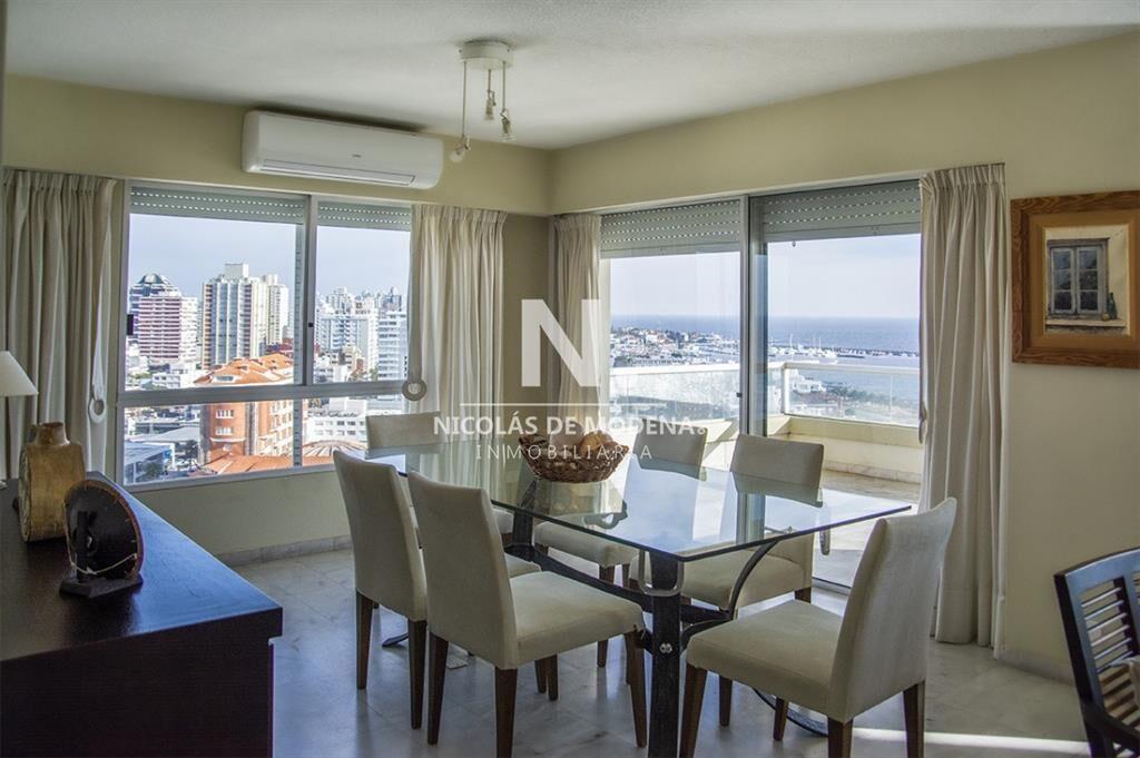 Departamento de 4 dormitorios en venta frente al