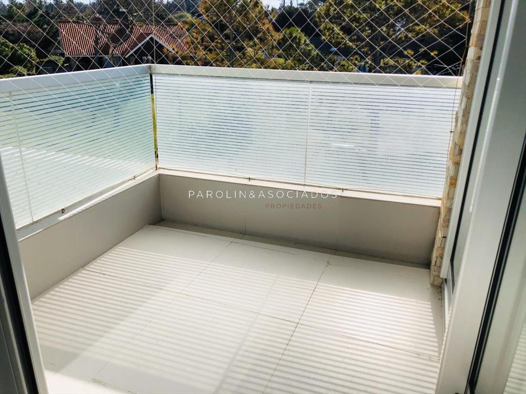 Apartamento en venta en primera línea, edificio